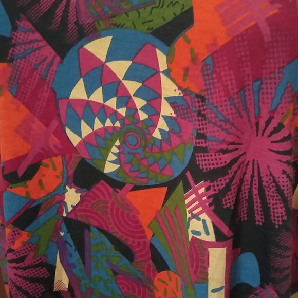 LuLaRoe Irma high low tunic top size small - Picture 2 of 7